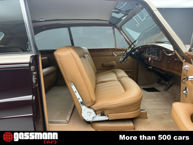 Rolls Royce Phantom V Saloon Coupe, by James Young Matching 