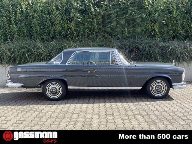 Mercedes Benz 220 SEb W111 Coupe 