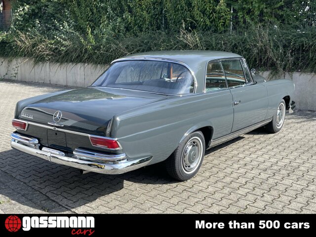 Mercedes Benz 220 SEb W111 Coupe 