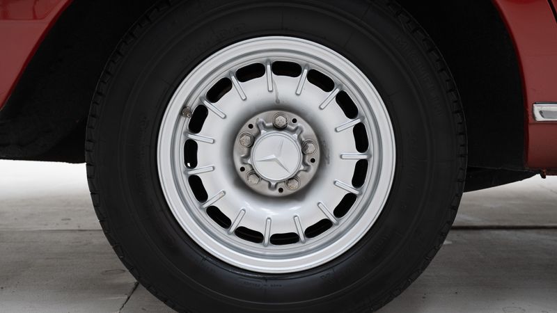 Mercedes Benz 280 SE \'77 
