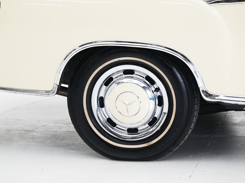 Mercedes Benz 220 SE Ponton Cabriolet \'61 