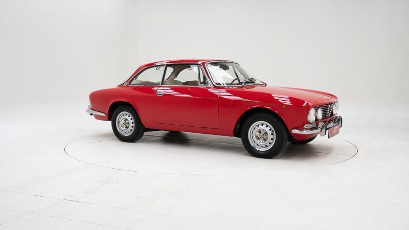 Alfa Romeo 2000 GT Veloce \'74 