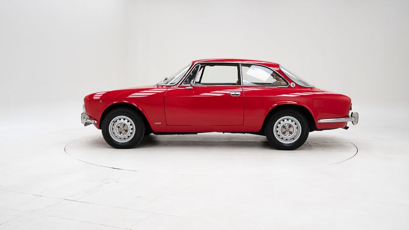 Alfa Romeo 2000 GT Veloce \'74 