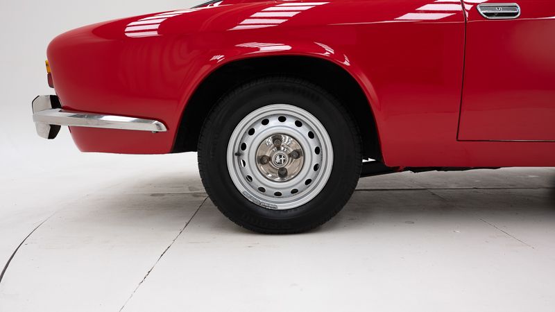 Alfa Romeo 2000 GT Veloce \'74 