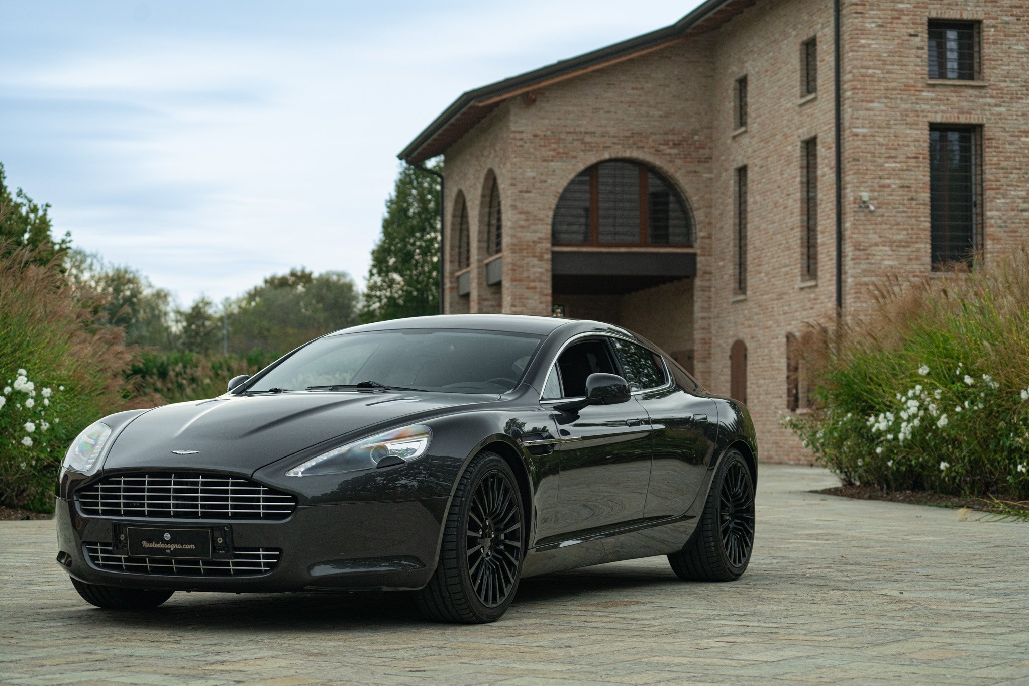 Aston Martin RAPIDE 