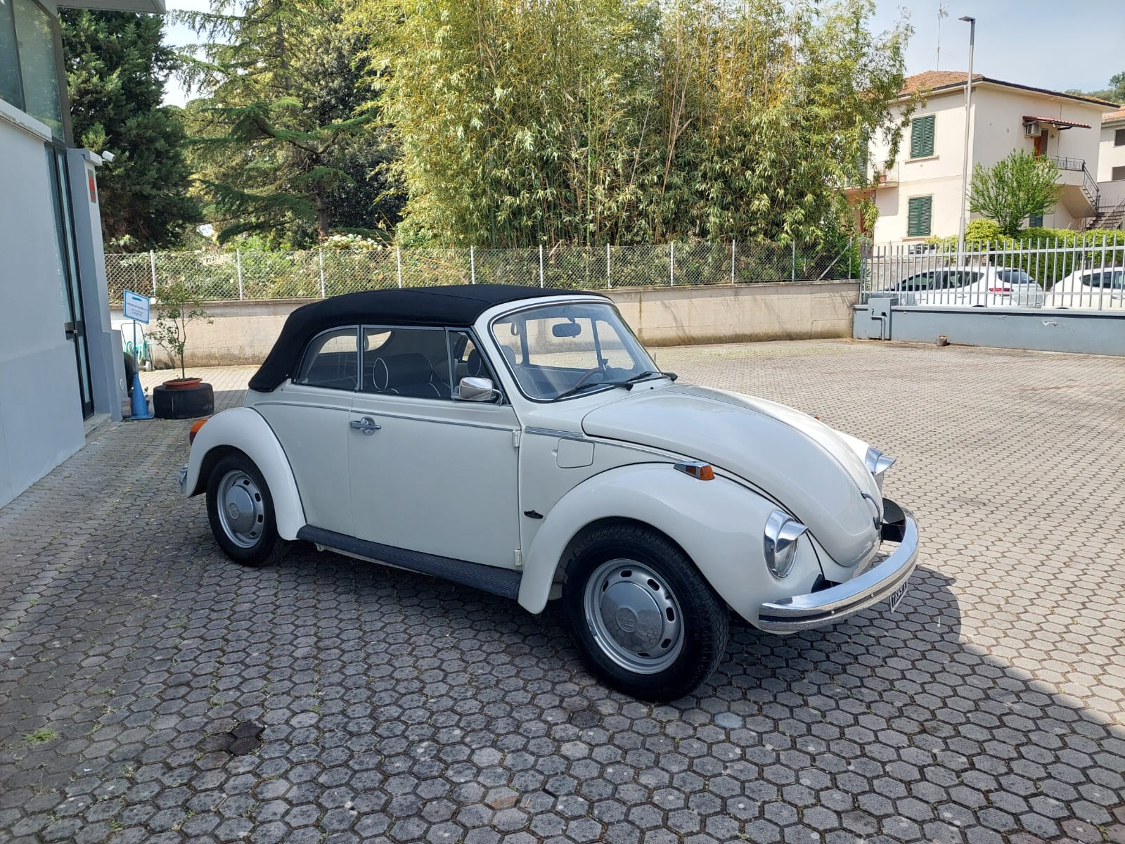 VW Maggiolino 1303 Cabriolet