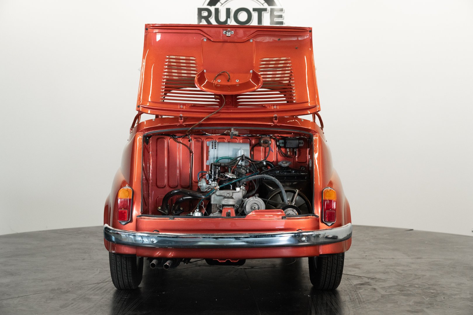 Fiat 600 \"Maggiolina\" by Francis Lombardi 