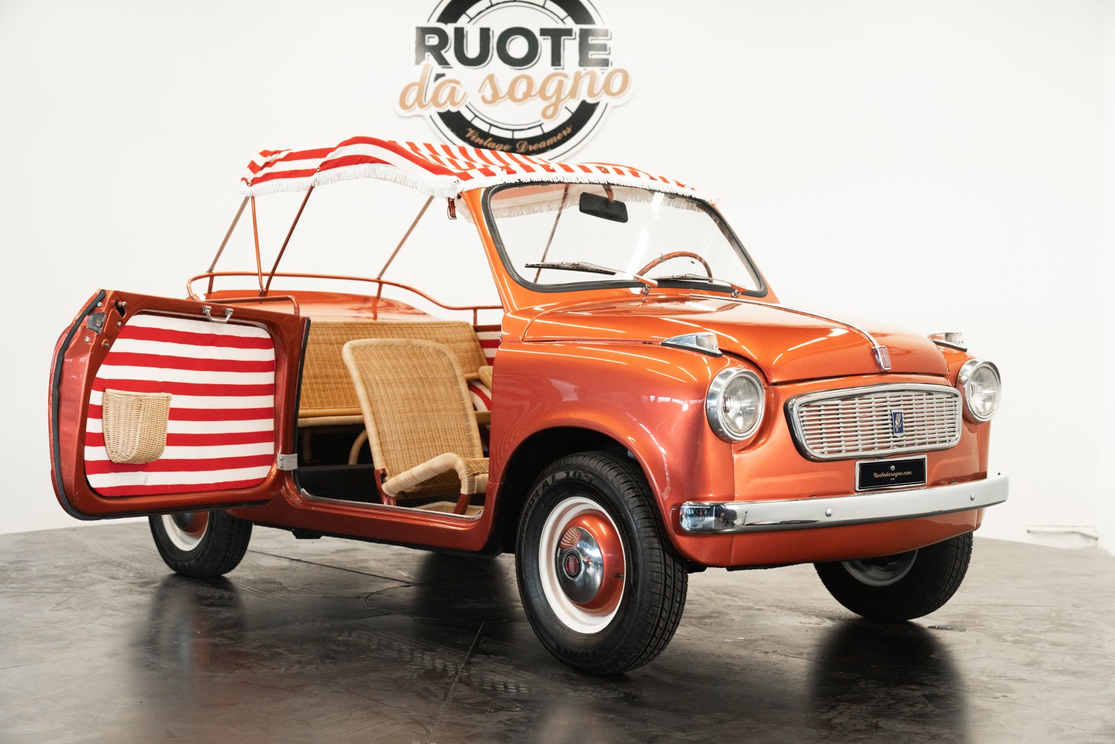 Fiat 600 \"Maggiolina\" by Francis Lombardi 