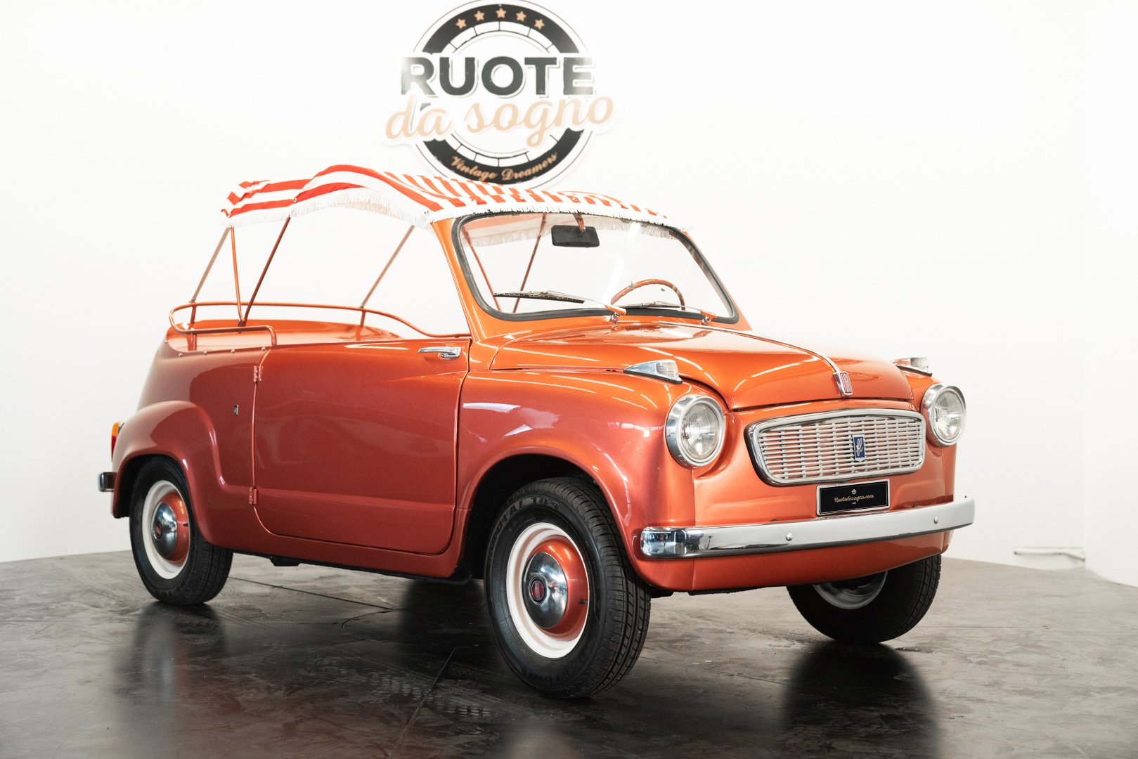 Fiat 600 \"Maggiolina\" by Francis Lombardi 