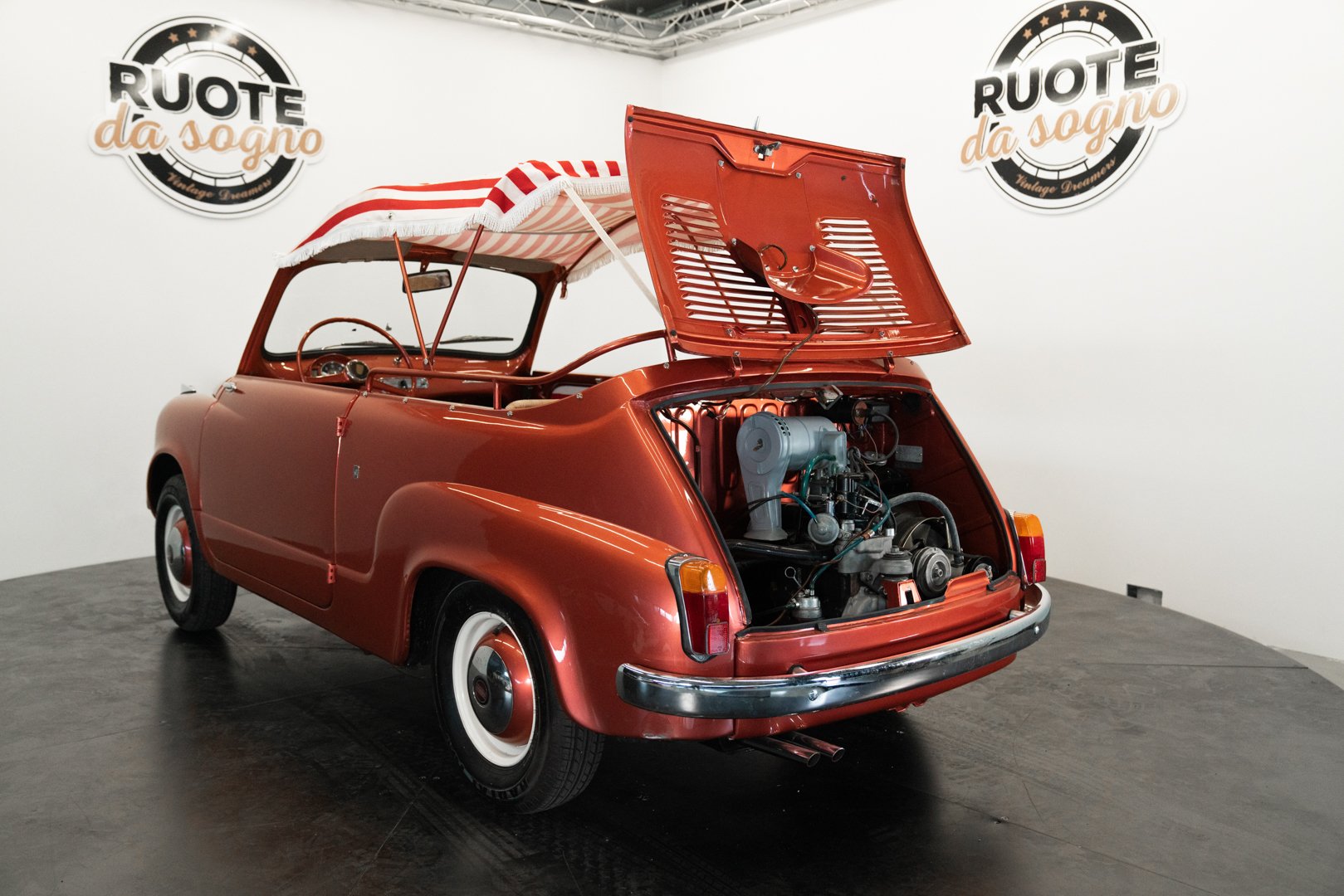 Fiat 600 \"Maggiolina\" by Francis Lombardi 