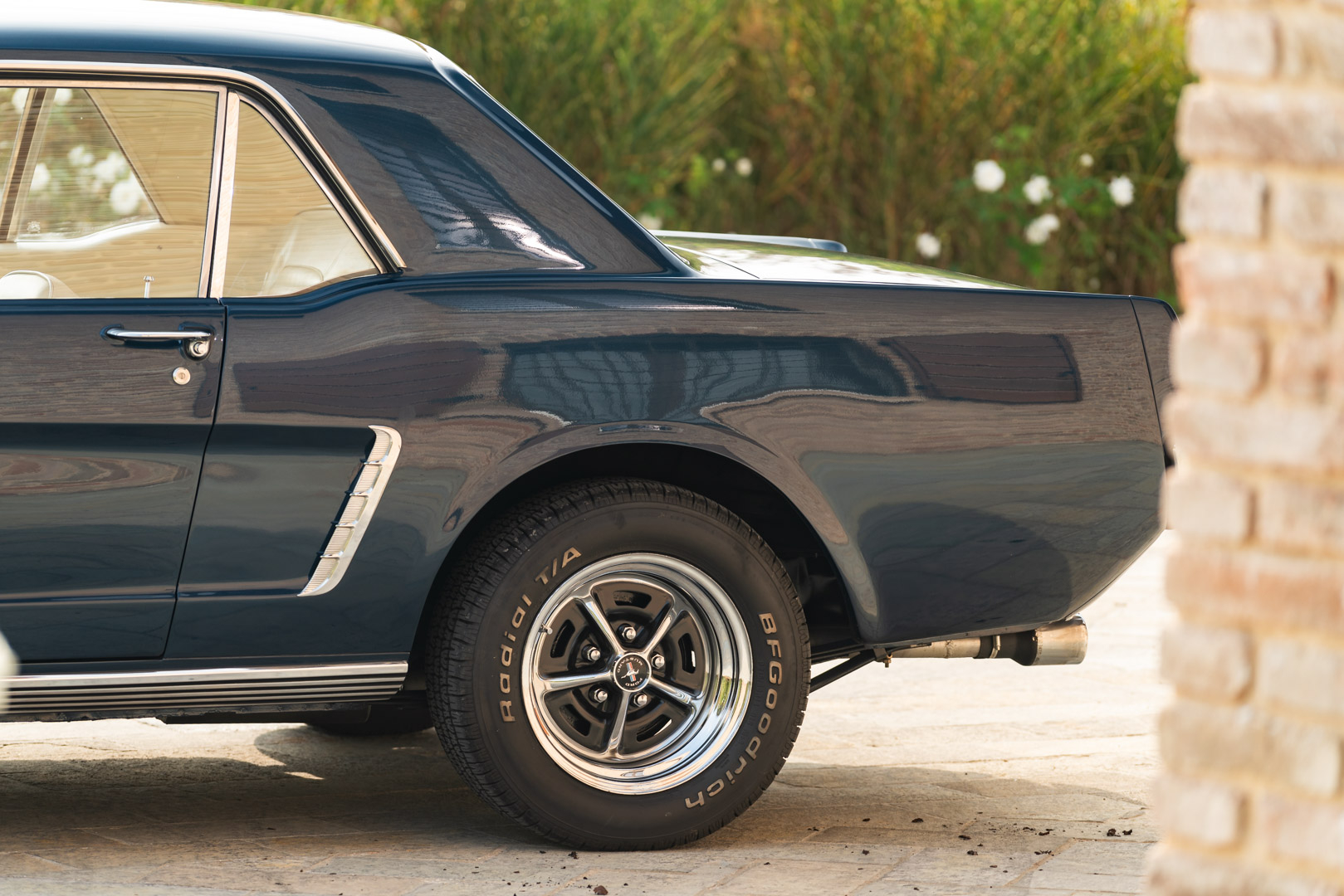 Ford MUSTANG 260 