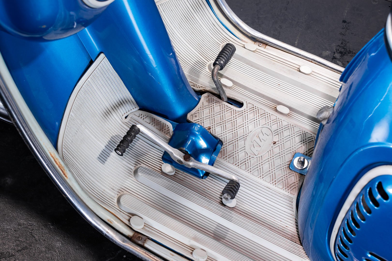 KTM PONNY II SUPER IV DELUXE SCOOTER 