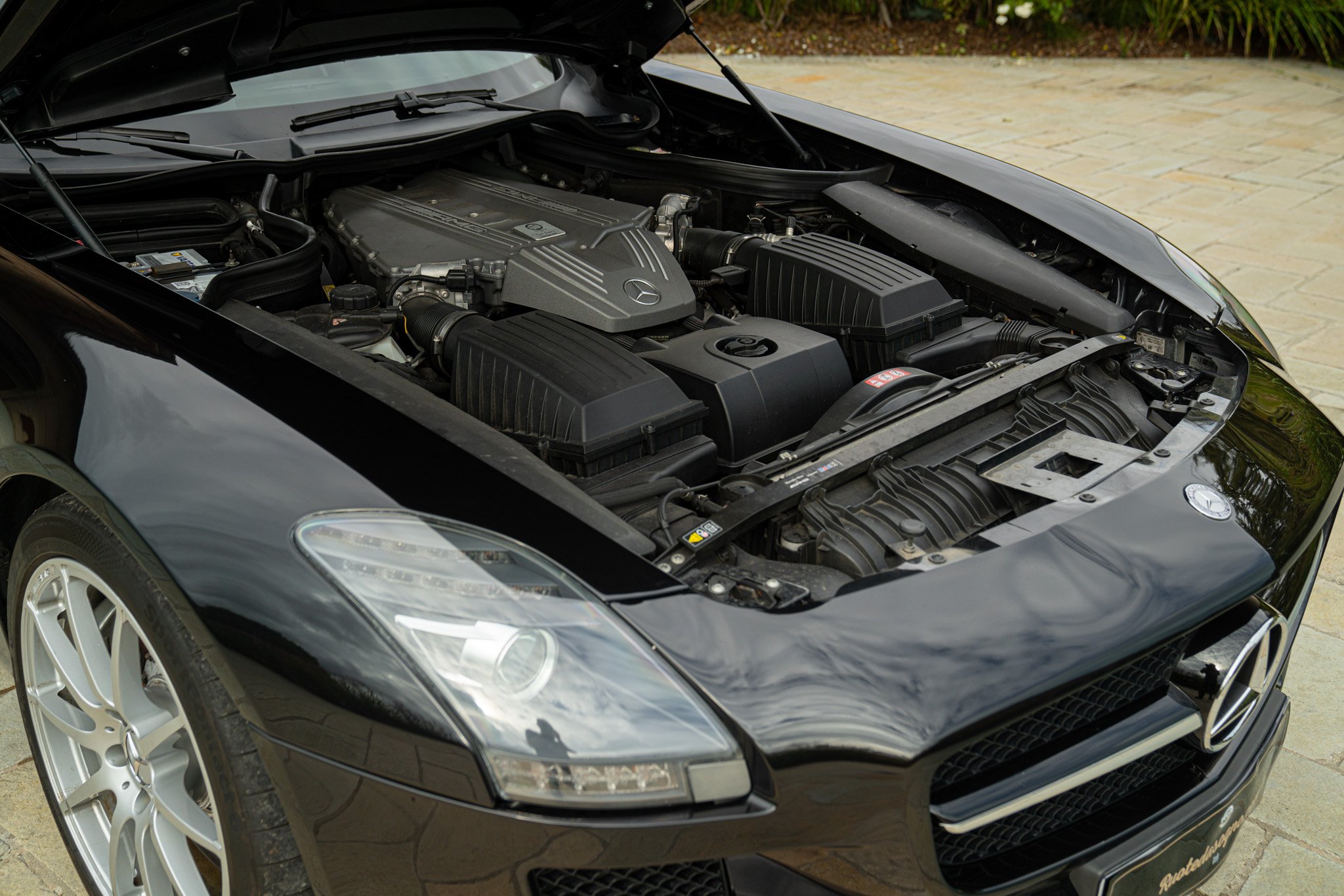 Mercedes Benz SLS AMG Roadster 