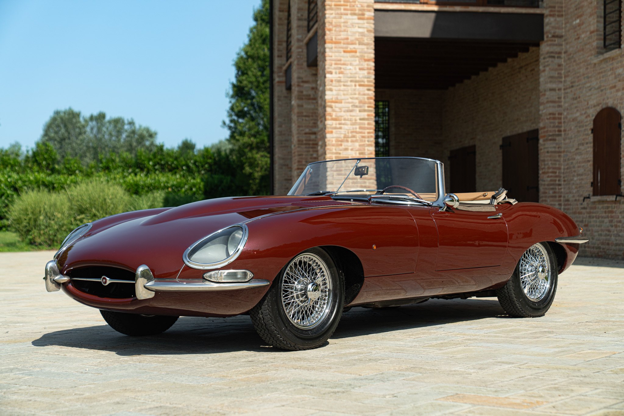 Jaguar E-TYPE SPIDER 