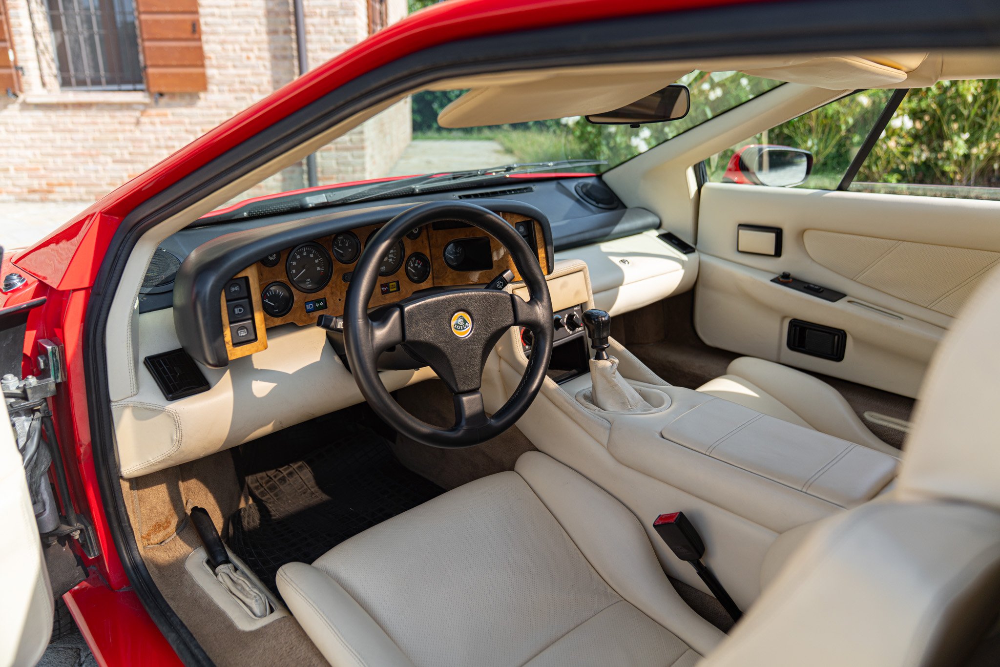Lotus ESPIRIT TURBO SE 