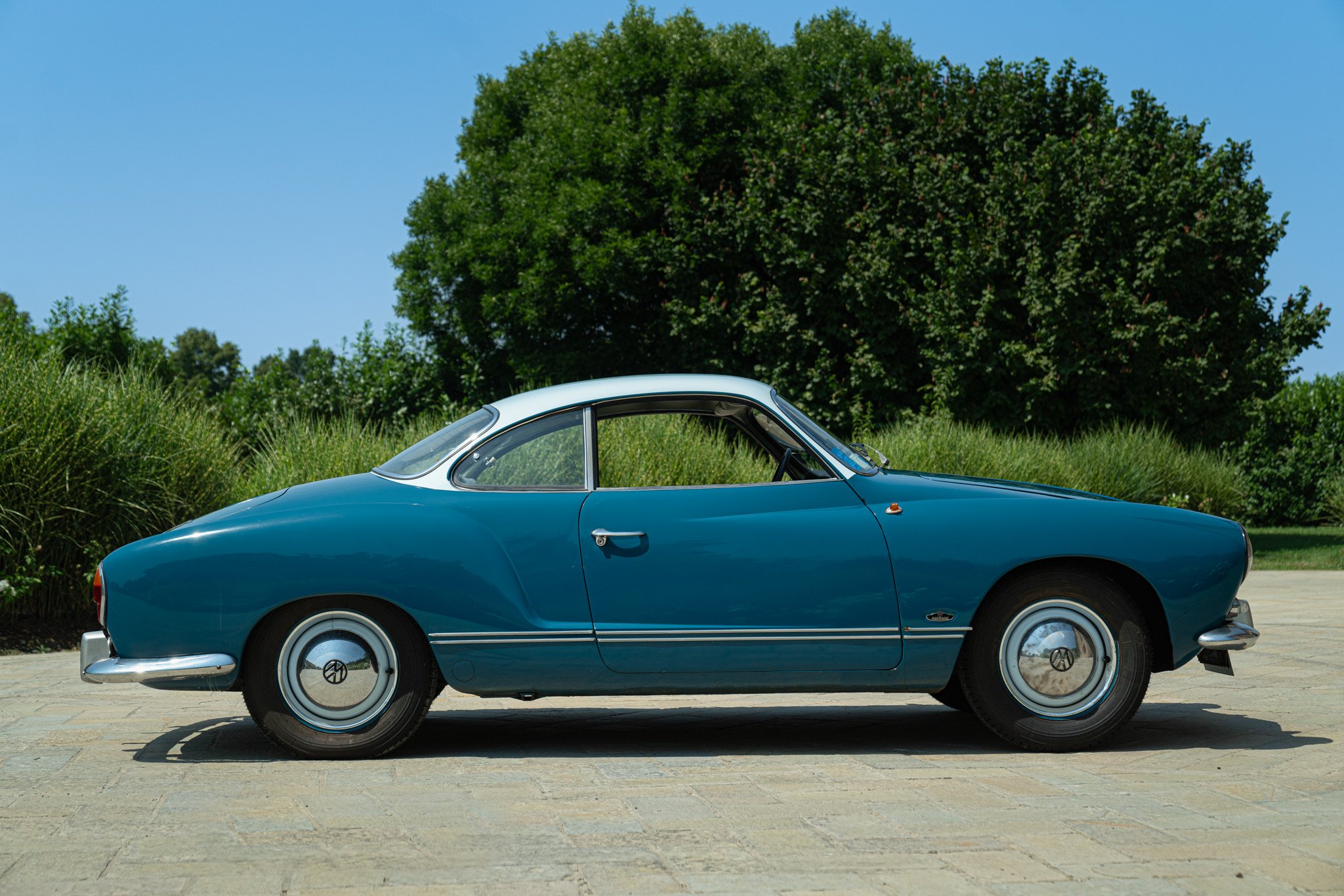 Volkswagen Karmann Ghia 