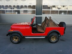 Jeep CJ-7 V8