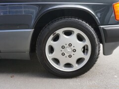 Mercedes Benz  190 E 2.3