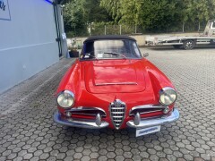 Alfa Romeo Giulia Spider