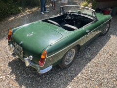 MG B Roadster