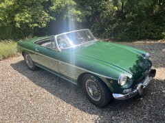MG B Roadster