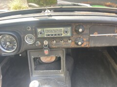 MG B Roadster