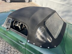 MG B Roadster