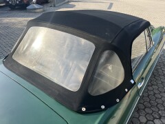 MG B Roadster