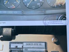 Mercedes Benz W123 230E