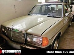 Mercedes Benz 200 Limousine - W123 