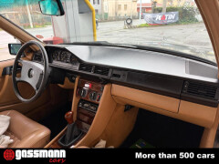 Mercedes Benz 200 Limousine W124 