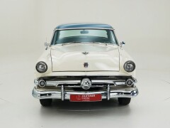 Ford Victoria Crestline V8 \'54 