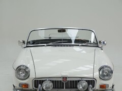 MG B \'64 