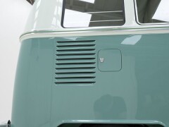 Volkswagen T1 Kombi 21 Windows \'64 