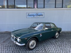 Alfa Romeo GT 1300 Junior scalino