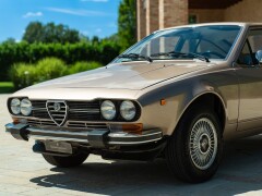 Alfa Romeo GTV 2000 