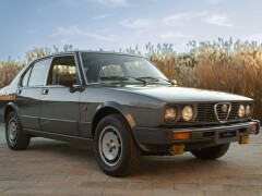 Alfa Romeo ALFETTA INIEZIONE QUADRIFOGLIO ORO 