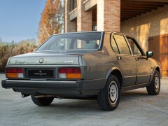 Alfa Romeo ALFETTA INIEZIONE QUADRIFOGLIO ORO 