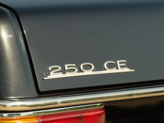 Mercedes Benz 250 CE 