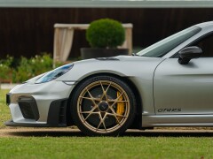 Porsche CAYMAN 718 GT4 RS “weissach” 