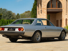 Ferrari 400 GT 