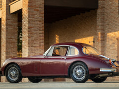 Jaguar XK 150 FHC 