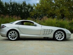 Mercedes Benz SLR MCLAREN 